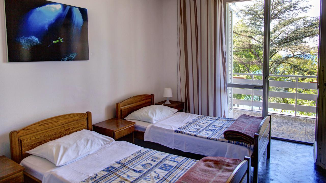 Dck Rooms Кострена Екстериор снимка